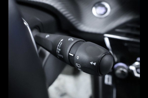 Peugeot 2008 1.2 PureTech Allure Pack Sport (APPLE CARPLAY,NAVI,CAMERA,360 VIEW,DIGITAL COCKPIT,LED,GETINT,SPORTSTOELEN,LM VELGEN)