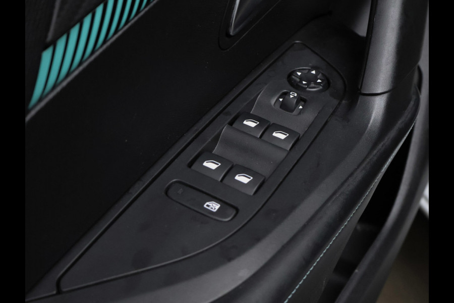 Peugeot 2008 1.2 PureTech Allure Pack Sport (APPLE CARPLAY,NAVI,CAMERA,360 VIEW,DIGITAL COCKPIT,LED,GETINT,SPORTSTOELEN,LM VELGEN)