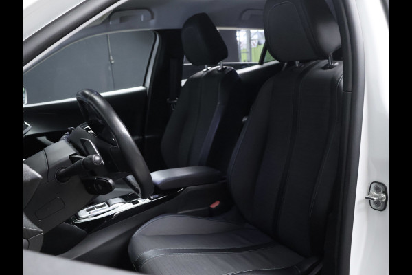 Peugeot 2008 1.2 PureTech Allure Pack Sport (APPLE CARPLAY,NAVI,CAMERA,360 VIEW,DIGITAL COCKPIT,LED,GETINT,SPORTSTOELEN,LM VELGEN)