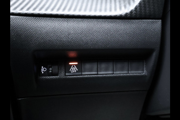 Peugeot 2008 1.2 PureTech Allure Pack Sport (APPLE CARPLAY,NAVI,CAMERA,360 VIEW,DIGITAL COCKPIT,LED,GETINT,SPORTSTOELEN,LM VELGEN)