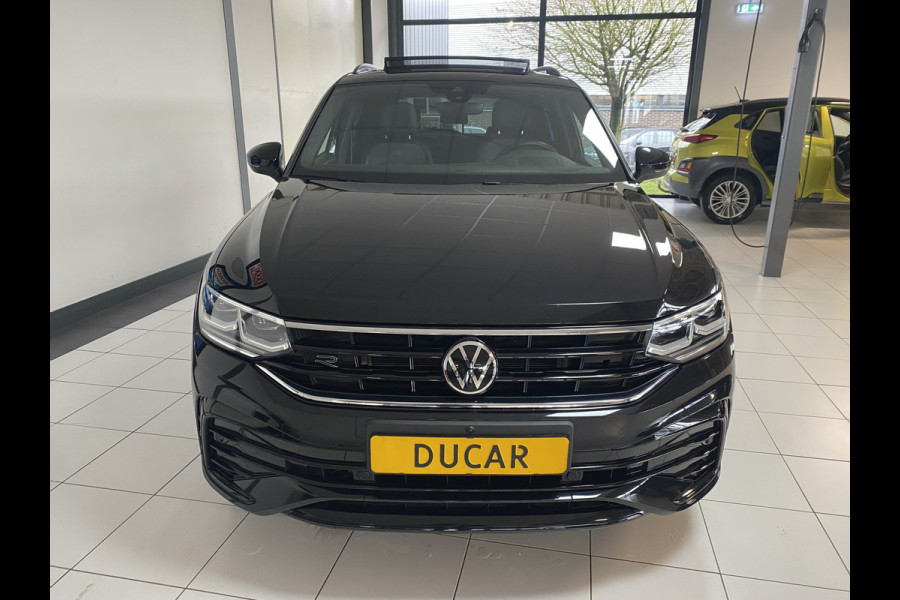 Volkswagen Tiguan 1.4 TSI eHybrid R-Line Business+Black style Panoramadak / Trekhaak /Carplay/ Leer
