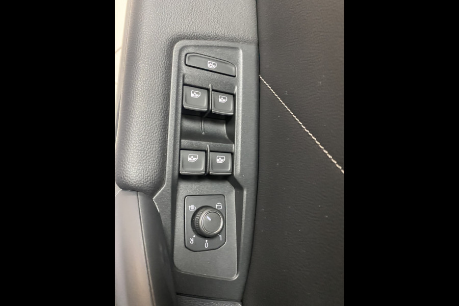 Volkswagen Tiguan 1.4 TSI eHybrid R-Line Business+Black style Panoramadak / Trekhaak /Carplay/ Leer