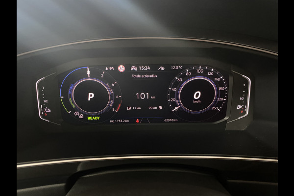 Volkswagen Tiguan 1.4 TSI eHybrid R-Line Business+Black style Panoramadak / Trekhaak /Carplay/ Leer