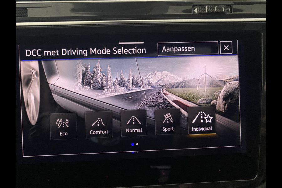 Volkswagen Tiguan 1.4 TSI eHybrid R-Line Business+Black style Panoramadak / Trekhaak /Carplay/ Leer