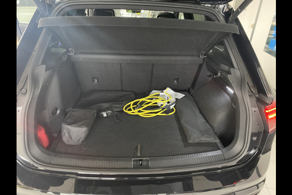 Volkswagen Tiguan 1.4 TSI eHybrid R-Line Business+Black style Panoramadak / Trekhaak /Carplay/ Leer