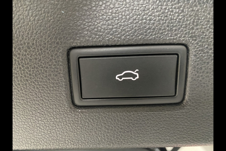 Volkswagen Tiguan 1.4 TSI eHybrid R-Line Business+Black style Panoramadak / Trekhaak /Carplay/ Leer