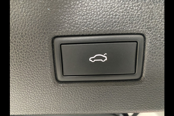 Volkswagen Tiguan 1.4 TSI eHybrid R-Line Business+Black style Panoramadak / Trekhaak /Carplay/ Leer