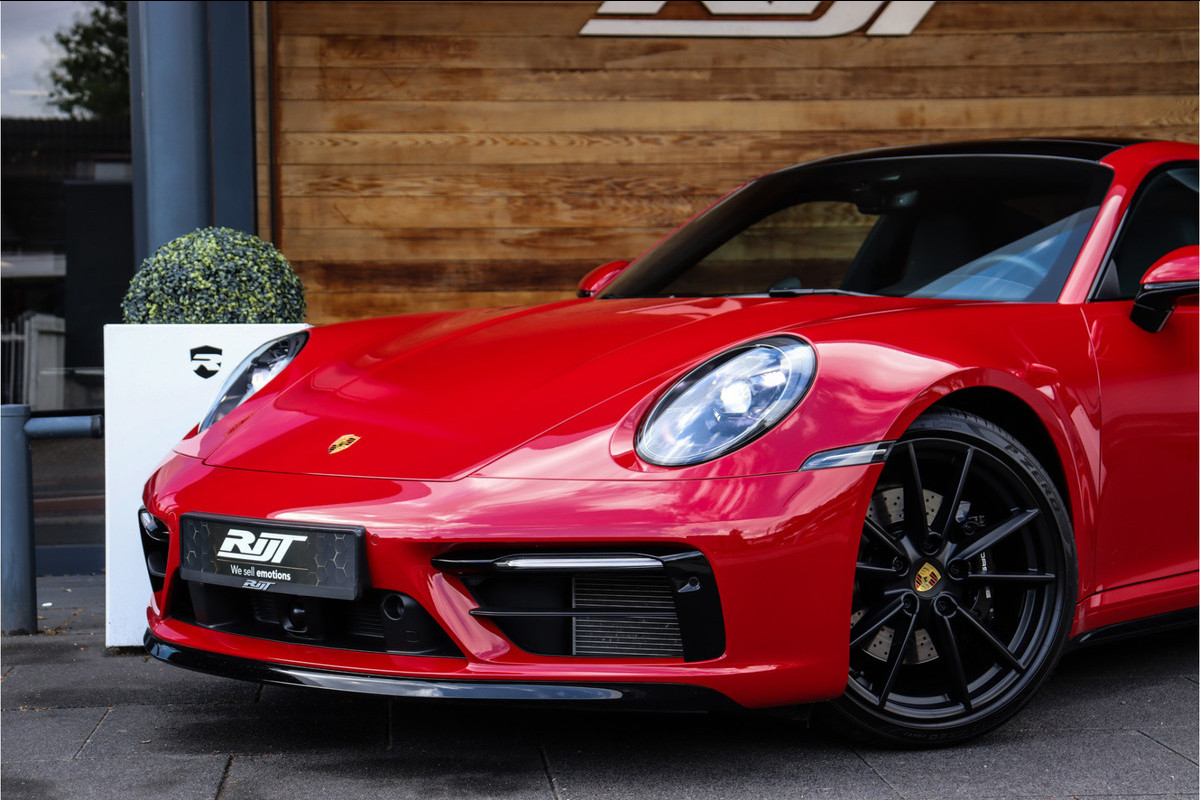 Porsche 911 992 3.0 Carrera 4 S **Pan.dak/Excl.Manufactor/LIFT/Burmester/Night/4WS**