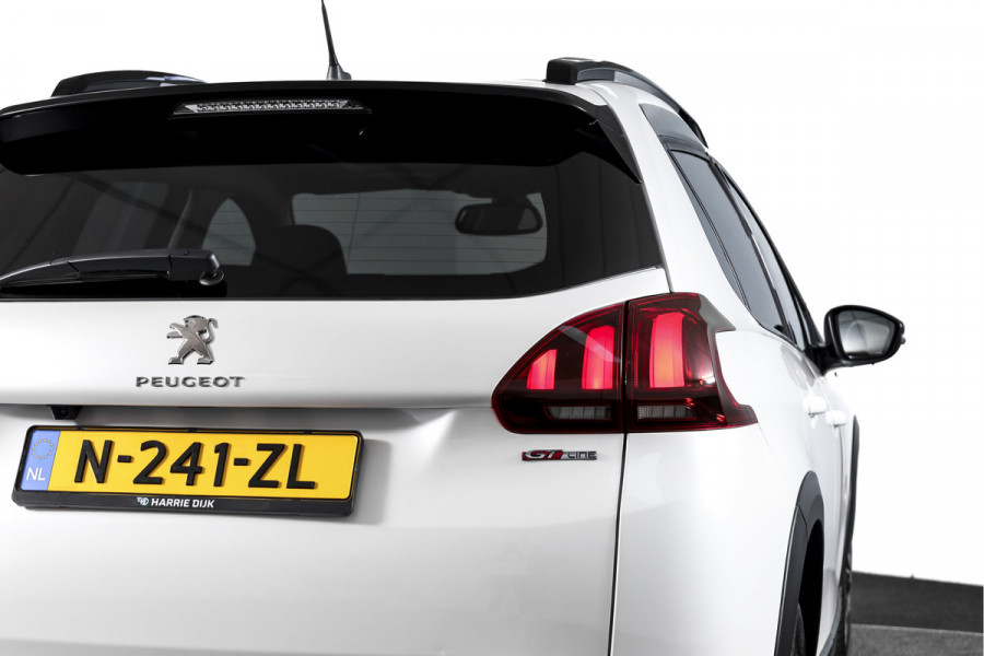 Peugeot 2008 1.2 PureTech GT-line 131 PK | Pano | Cruise | Stoelverw. | PDC | Camera | NAV + App. Conect | ECC | LM 17" |