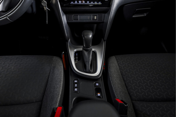 Toyota Yaris Cross 1.5 Hybrid 116 PK Active Orig. NL | Afn. Trekhaak | Adapt. Cruise | Camera | App. Connect | ECC | DAB | LM 16" |