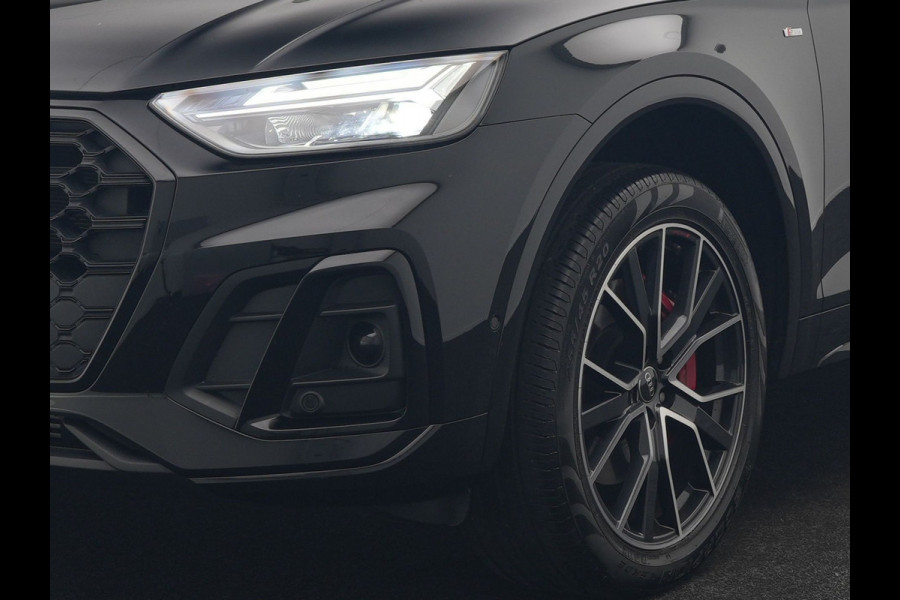 Audi Q5 50 TFSI e S edition PHEV 300pk Dealer O.H. | Trekhaak Af Fabriek | Camera | Lederen Sportstoelen Verwarmd | Sfeerverlichting | Keyless | Blis | Navigatie | DAB | 20"L.M | Virtual | Plug In Hybrid |