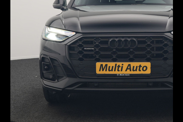Audi Q5 50 TFSI e S edition PHEV 300pk Dealer O.H. | Trekhaak Af Fabriek | Camera | Lederen Sportstoelen Verwarmd | Sfeerverlichting | Keyless | Blis | Navigatie | DAB | 20"L.M | Virtual | Plug In Hybrid |