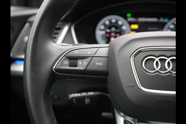 Audi Q5 50 TFSI e S edition PHEV 300pk Dealer O.H. | Trekhaak Af Fabriek | Camera | Lederen Sportstoelen Verwarmd | Sfeerverlichting | Keyless | Blis | Navigatie | DAB | 20"L.M | Virtual | Plug In Hybrid |
