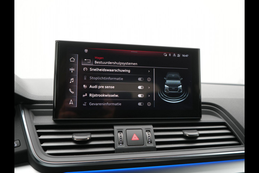 Audi Q5 50 TFSI e S edition PHEV 300pk Dealer O.H. | Trekhaak Af Fabriek | Camera | Lederen Sportstoelen Verwarmd | Sfeerverlichting | Keyless | Blis | Navigatie | DAB | 20"L.M | Virtual | Plug In Hybrid |