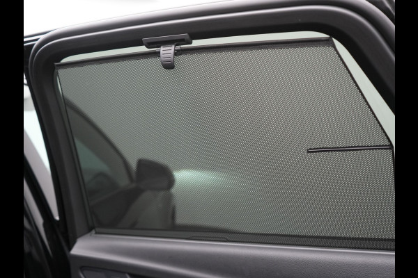 Audi Q5 50 TFSI e S edition PHEV 300pk Dealer O.H. | Trekhaak Af Fabriek | Camera | Lederen Sportstoelen Verwarmd | Sfeerverlichting | Keyless | Blis | Navigatie | DAB | 20"L.M | Virtual | Plug In Hybrid |