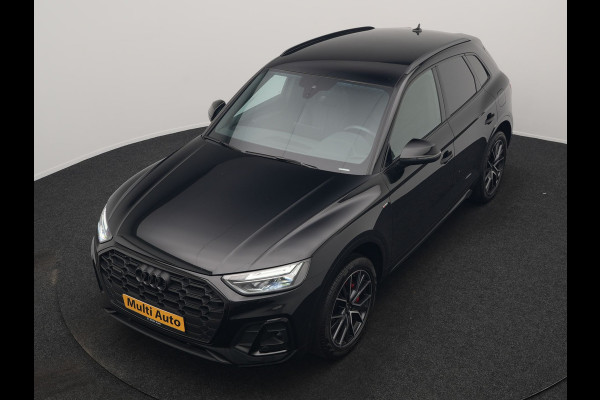 Audi Q5 50 TFSI e S edition PHEV 300pk Dealer O.H. | Trekhaak Af Fabriek | Camera | Lederen Sportstoelen Verwarmd | Sfeerverlichting | Keyless | Blis | Navigatie | DAB | 20"L.M | Virtual | Plug In Hybrid |