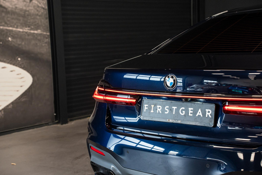BMW 7 Serie 740d xDrive High Executive *M-Sport / Actieve-Besturing / Stoelventilatie / Entertainment-Achter / Alcantara-Hemel / Harman Kardon / Panorama*