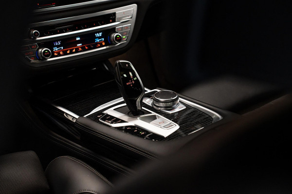 BMW 7 Serie 740d xDrive High Executive *M-Sport / Actieve-Besturing / Stoelventilatie / Entertainment-Achter / Alcantara-Hemel / Harman Kardon / Panorama*