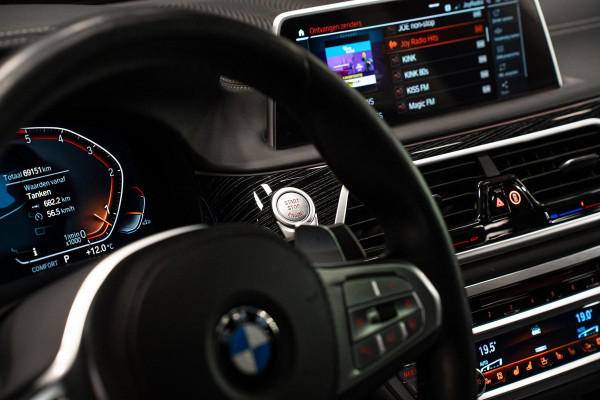 BMW 7 Serie 740d xDrive High Executive *M-Sport / Actieve-Besturing / Stoelventilatie / Entertainment-Achter / Alcantara-Hemel / Harman Kardon / Panorama*