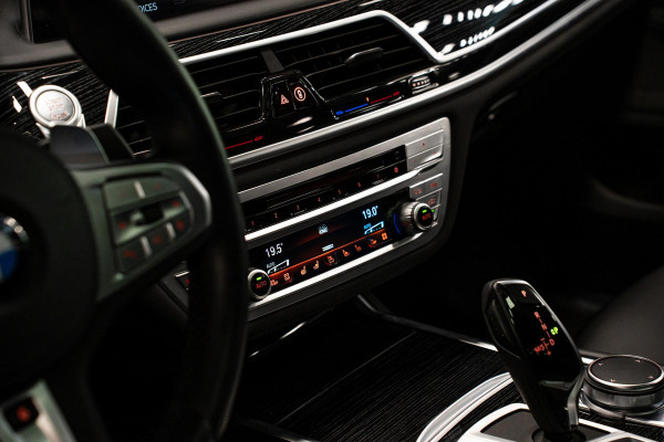 BMW 7 Serie 740d xDrive High Executive *M-Sport / Actieve-Besturing / Stoelventilatie / Entertainment-Achter / Alcantara-Hemel / Harman Kardon / Panorama*