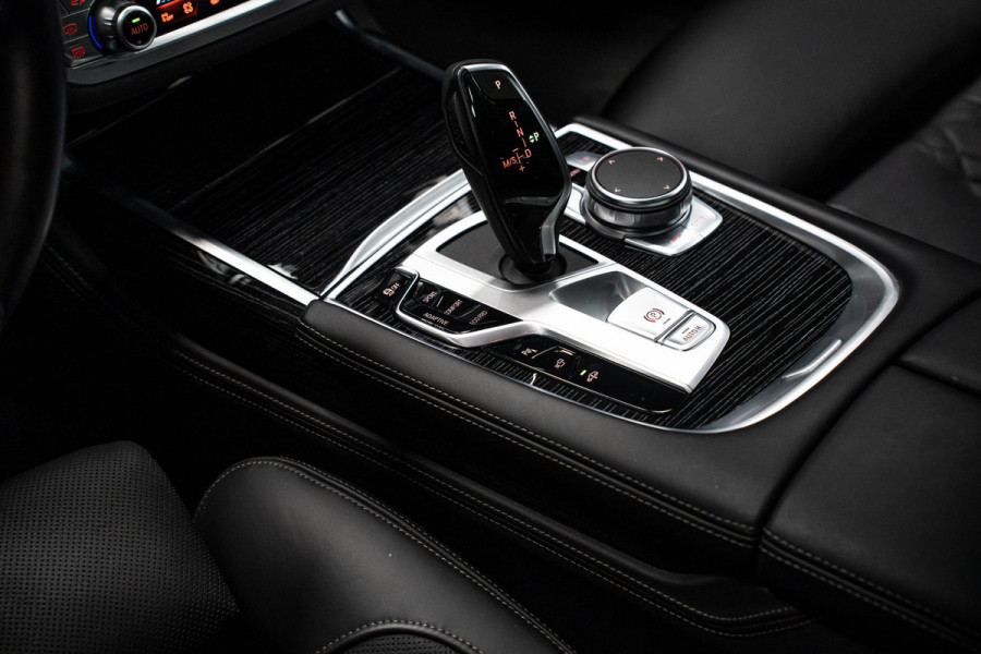 BMW 7 Serie 740d xDrive High Executive *M-Sport / Actieve-Besturing / Stoelventilatie / Entertainment-Achter / Alcantara-Hemel / Harman Kardon / Panorama*