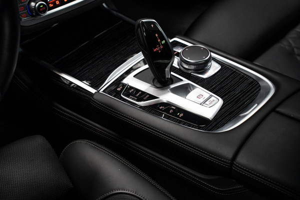 BMW 7 Serie 740d xDrive High Executive *M-Sport / Actieve-Besturing / Stoelventilatie / Entertainment-Achter / Alcantara-Hemel / Harman Kardon / Panorama*