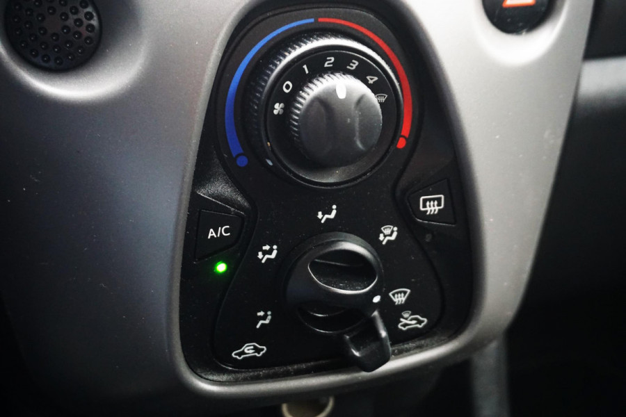 Peugeot 108 1.0 e-VTi Pack Premium/Apple Carplay/Camera.