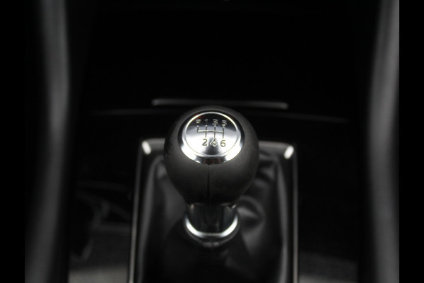 Mazda 3 2.0 e-SkyActiv-G M Hybrid 122 Comfort CAMERA | CARPLAY | ADAPCRUISE | LMV18 | HEAD-UP | LED | DAB | CLIMATE | NAVI | STOEL/STUUR