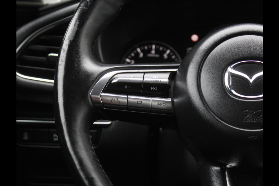 Mazda 3 2.0 e-SkyActiv-G M Hybrid 122 Comfort CAMERA | CARPLAY | ADAPCRUISE | LMV18 | HEAD-UP | LED | DAB | CLIMATE | NAVI | STOEL/STUUR