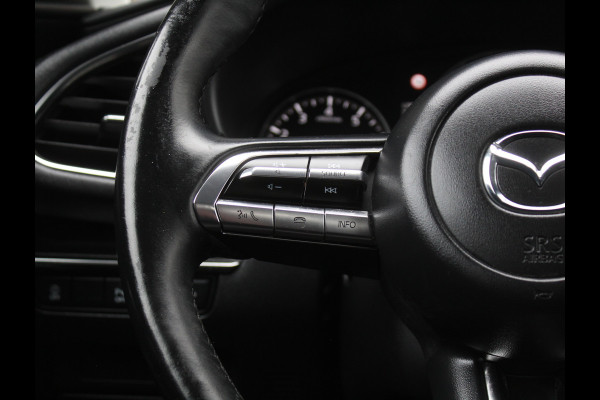 Mazda 3 2.0 e-SkyActiv-G M Hybrid 122 Comfort CAMERA | CARPLAY | ADAPCRUISE | LMV18 | HEAD-UP | LED | DAB | CLIMATE | NAVI | STOEL/STUUR