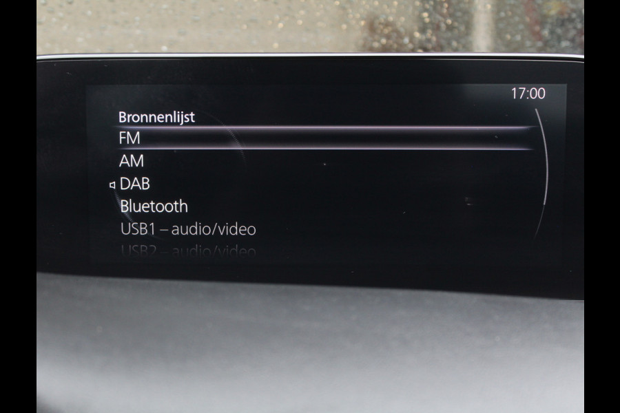 Mazda 3 2.0 e-SkyActiv-G M Hybrid 122 Comfort CAMERA | CARPLAY | ADAPCRUISE | LMV18 | HEAD-UP | LED | DAB | CLIMATE | NAVI | STOEL/STUUR