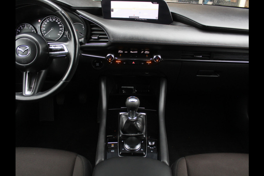 Mazda 3 2.0 e-SkyActiv-G M Hybrid 122 Comfort CAMERA | CARPLAY | ADAPCRUISE | LMV18 | HEAD-UP | LED | DAB | CLIMATE | NAVI | STOEL/STUUR