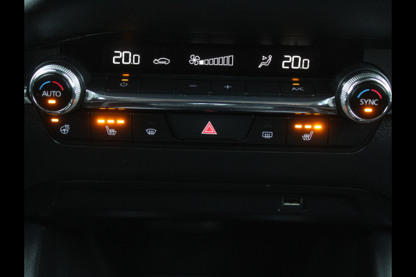 Mazda 3 2.0 e-SkyActiv-G M Hybrid 122 Comfort CAMERA | CARPLAY | ADAPCRUISE | LMV18 | HEAD-UP | LED | DAB | CLIMATE | NAVI | STOEL/STUUR