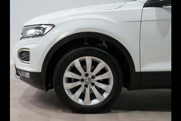 Volkswagen T-Roc 1.0 TSI Style | Trekhaak | Panorama | Full-LED | Navi
