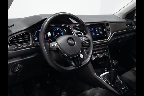 Volkswagen T-Roc 1.0 TSI Style | Trekhaak | Panorama | Full-LED | Navi