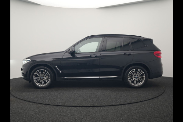 BMW X3 xDrive30e Luxury Line PHEV 293pk Dealer O.H. | Head Up | 360 Camera | Lederen Sportstoelen Ventilatie & Memory | Sfeerverlichting | Keyless | Blis | Stoelen &Stuur Verwarmd | Hifi Audio | Apple Carplay | Navigatie | DAB | Plug In Hybrid |