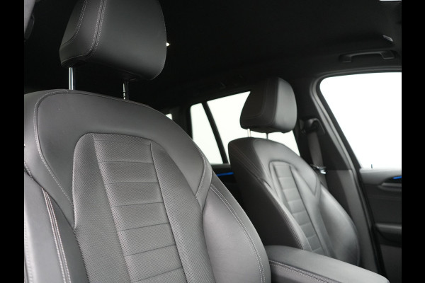 BMW X3 xDrive30e Luxury Line PHEV 293pk Dealer O.H. | Head Up | 360 Camera | Lederen Sportstoelen Ventilatie & Memory | Sfeerverlichting | Keyless | Blis | Stoelen &Stuur Verwarmd | Hifi Audio | Apple Carplay | Navigatie | DAB | Plug In Hybrid |