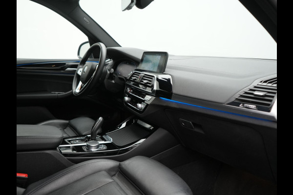 BMW X3 xDrive30e Luxury Line PHEV 293pk Dealer O.H. | Head Up | 360 Camera | Lederen Sportstoelen Ventilatie & Memory | Sfeerverlichting | Keyless | Blis | Stoelen &Stuur Verwarmd | Hifi Audio | Apple Carplay | Navigatie | DAB | Plug In Hybrid |