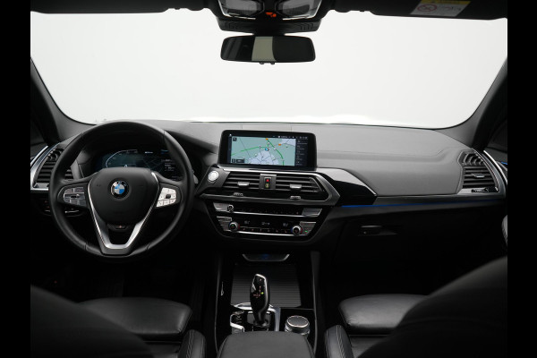 BMW X3 xDrive30e Luxury Line PHEV 293pk Dealer O.H. | Head Up | 360 Camera | Lederen Sportstoelen Ventilatie & Memory | Sfeerverlichting | Keyless | Blis | Stoelen &Stuur Verwarmd | Hifi Audio | Apple Carplay | Navigatie | DAB | Plug In Hybrid |