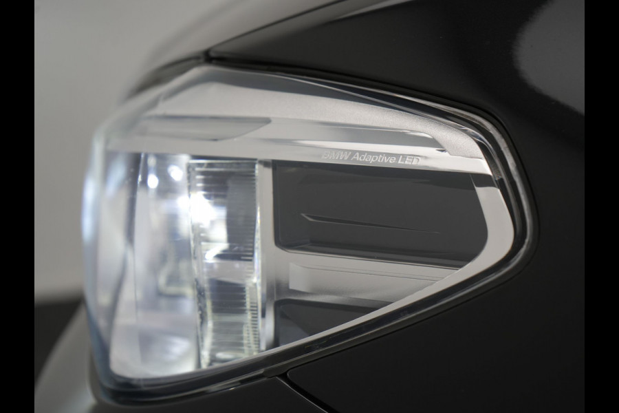 BMW X3 xDrive30e Luxury Line PHEV 293pk Dealer O.H. | Head Up | 360 Camera | Lederen Sportstoelen Ventilatie & Memory | Sfeerverlichting | Keyless | Blis | Stoelen &Stuur Verwarmd | Hifi Audio | Apple Carplay | Navigatie | DAB | Plug In Hybrid |