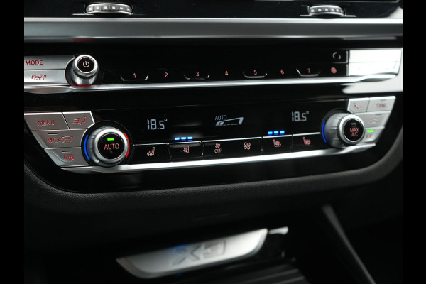 BMW X3 xDrive30e Luxury Line PHEV 293pk Dealer O.H. | Head Up | 360 Camera | Lederen Sportstoelen Ventilatie & Memory | Sfeerverlichting | Keyless | Blis | Stoelen &Stuur Verwarmd | Hifi Audio | Apple Carplay | Navigatie | DAB | Plug In Hybrid |