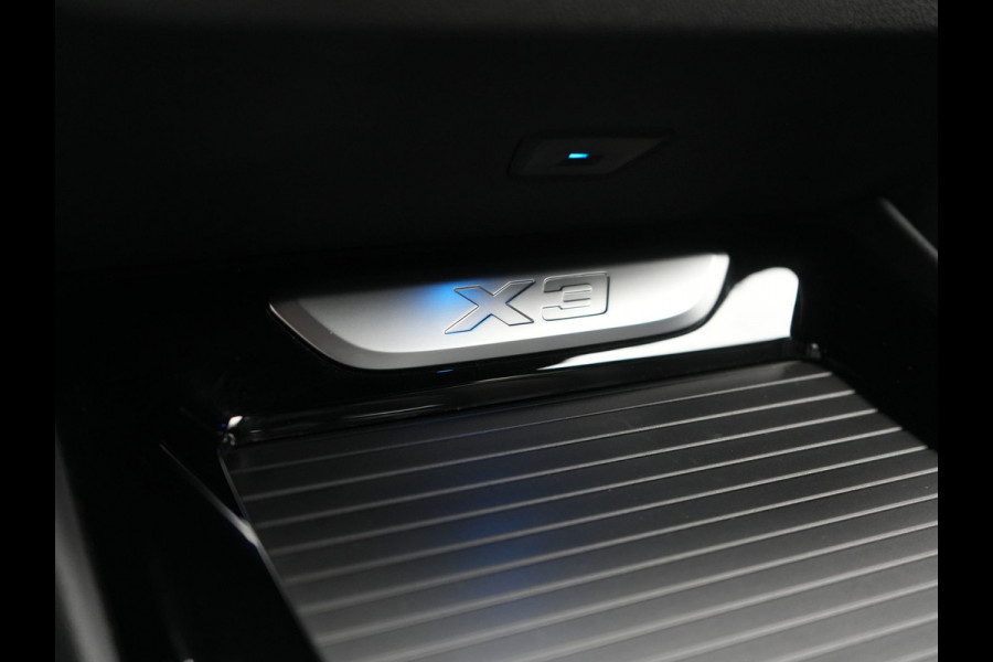 BMW X3 xDrive30e Luxury Line PHEV 293pk Dealer O.H. | Head Up | 360 Camera | Lederen Sportstoelen Ventilatie & Memory | Sfeerverlichting | Keyless | Blis | Stoelen &Stuur Verwarmd | Hifi Audio | Apple Carplay | Navigatie | DAB | Plug In Hybrid |