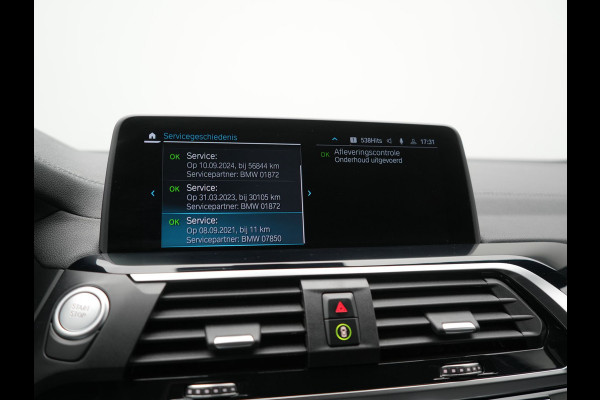 BMW X3 xDrive30e Luxury Line PHEV 293pk Dealer O.H. | Head Up | 360 Camera | Lederen Sportstoelen Ventilatie & Memory | Sfeerverlichting | Keyless | Blis | Stoelen &Stuur Verwarmd | Hifi Audio | Apple Carplay | Navigatie | DAB | Plug In Hybrid |