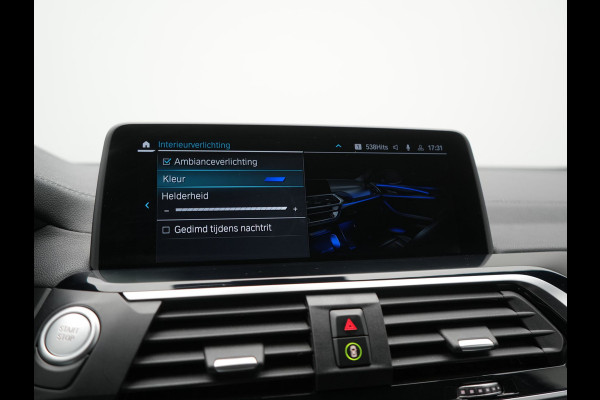 BMW X3 xDrive30e Luxury Line PHEV 293pk Dealer O.H. | Head Up | 360 Camera | Lederen Sportstoelen Ventilatie & Memory | Sfeerverlichting | Keyless | Blis | Stoelen &Stuur Verwarmd | Hifi Audio | Apple Carplay | Navigatie | DAB | Plug In Hybrid |