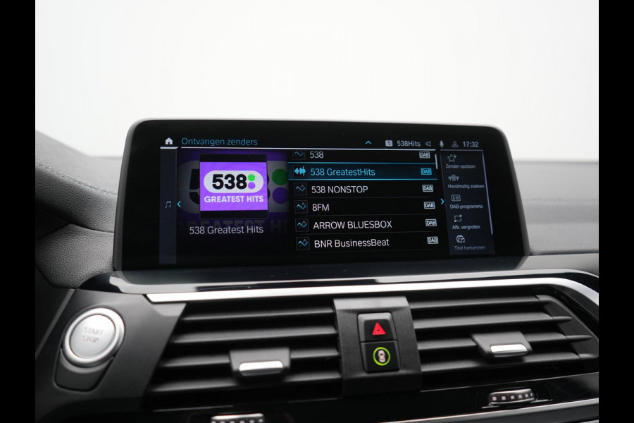 BMW X3 xDrive30e Luxury Line PHEV 293pk Dealer O.H. | Head Up | 360 Camera | Lederen Sportstoelen Ventilatie & Memory | Sfeerverlichting | Keyless | Blis | Stoelen &Stuur Verwarmd | Hifi Audio | Apple Carplay | Navigatie | DAB | Plug In Hybrid |