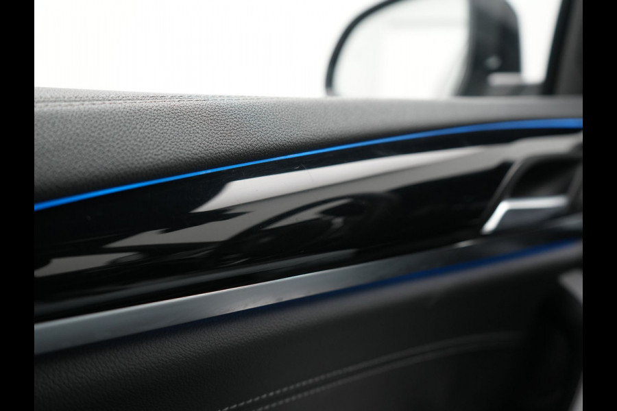 BMW X3 xDrive30e Luxury Line PHEV 293pk Dealer O.H. | Head Up | 360 Camera | Lederen Sportstoelen Ventilatie & Memory | Sfeerverlichting | Keyless | Blis | Stoelen &Stuur Verwarmd | Hifi Audio | Apple Carplay | Navigatie | DAB | Plug In Hybrid |