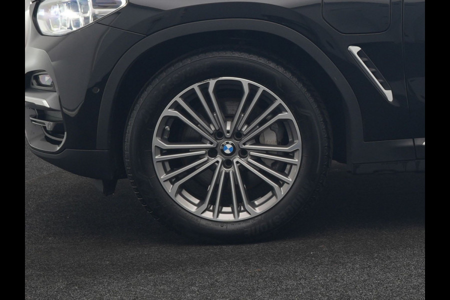 BMW X3 xDrive30e Luxury Line PHEV 293pk Dealer O.H. | Head Up | 360 Camera | Lederen Sportstoelen Ventilatie & Memory | Sfeerverlichting | Keyless | Blis | Stoelen &Stuur Verwarmd | Hifi Audio | Apple Carplay | Navigatie | DAB | Plug In Hybrid |