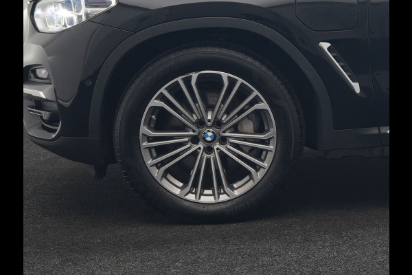 BMW X3 xDrive30e Luxury Line PHEV 293pk Dealer O.H. | Head Up | 360 Camera | Lederen Sportstoelen Ventilatie & Memory | Sfeerverlichting | Keyless | Blis | Stoelen &Stuur Verwarmd | Hifi Audio | Apple Carplay | Navigatie | DAB | Plug In Hybrid |