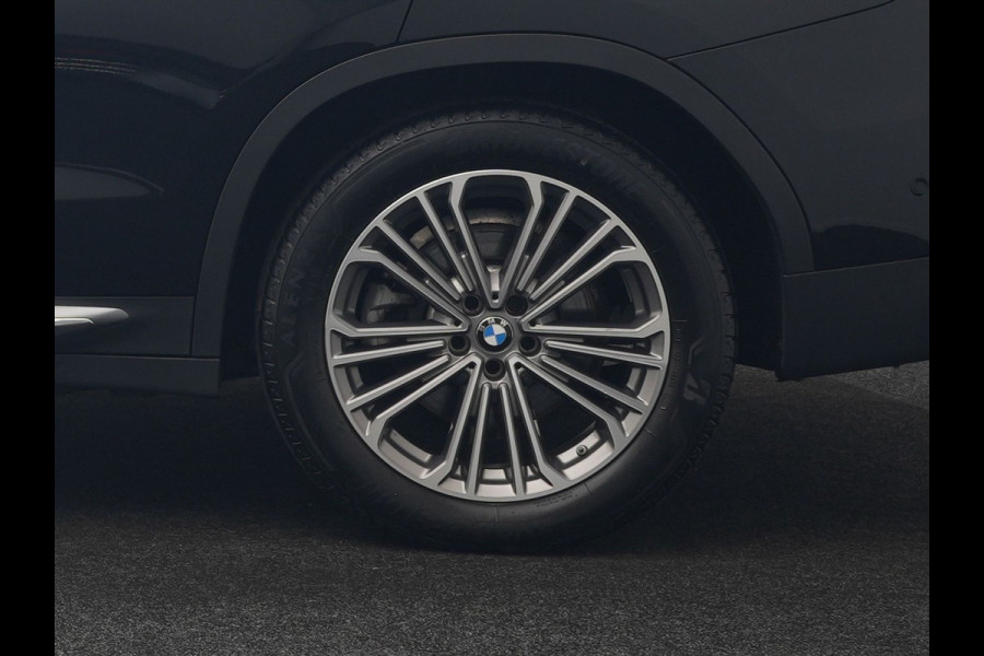 BMW X3 xDrive30e Luxury Line PHEV 293pk Dealer O.H. | Head Up | 360 Camera | Lederen Sportstoelen Ventilatie & Memory | Sfeerverlichting | Keyless | Blis | Stoelen &Stuur Verwarmd | Hifi Audio | Apple Carplay | Navigatie | DAB | Plug In Hybrid |