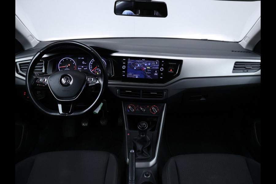 Volkswagen Polo 1.0 TSI Comfortline Sport (APPLE CARPLAY,NAVI,CLIMATE,ADAPTIVE CRUISE,BLACK EDITON,LED,SPORTSTOELEN,NETTE STAAT)